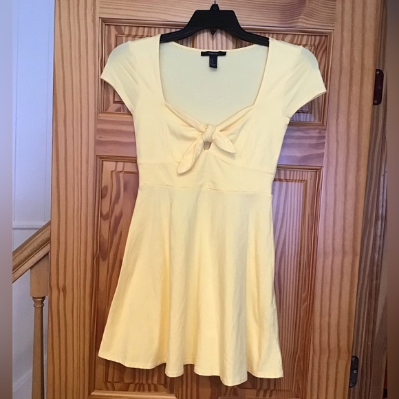 FOREVER 21 KEYHOLE TIE SKATER DRESSES SZ M LOT OF 2 YELLOW OLIVE ARMY GREEN - Picture 2 of 8